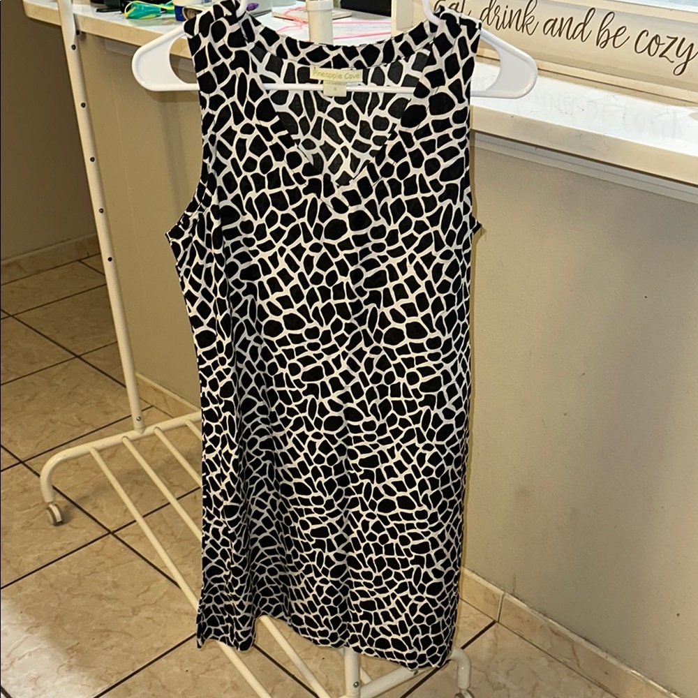 Black and White Sleeveless Dress